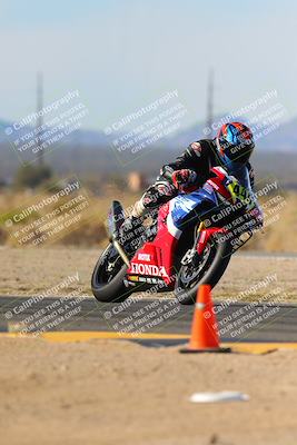 media/Dec-17-2023-CVMA (Sun) [[bf0c04832d]]/Race 2 Amateur Supersport Open/